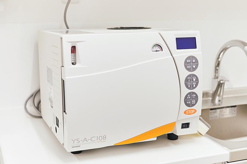 全自動高圧蒸気滅菌機（オートクレーブ）